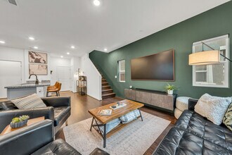 6001 San Rafael Ln, Unit SI ID1473524P in Roseville, CA - Foto de edificio - Building Photo