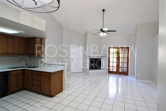 16402 N 31st St in Phoenix, AZ - Building Photo - Building Photo