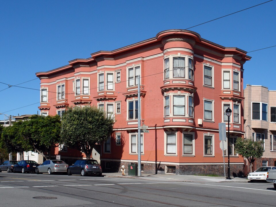 300 Irving St in San Francisco, CA - Building Photo