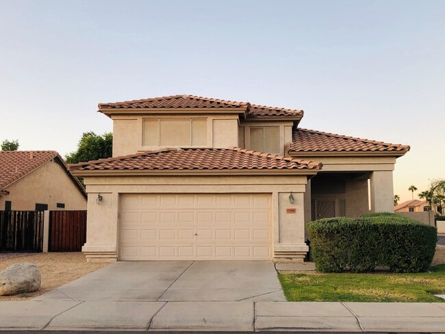 1266 W Kingbird Dr
