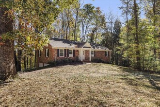 2500 Kimbrough Cir in Charlottesville, VA - Building Photo - Building Photo