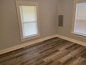 1919 Gieffers St in Lake Charles, LA - Building Photo - Building Photo