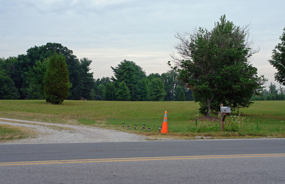 2613 Pleasant Ridge Rd in Summerfield, NC - Building Photo