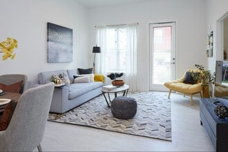 Anthology Apartments in Issaquah, WA - Foto de edificio - Building Photo