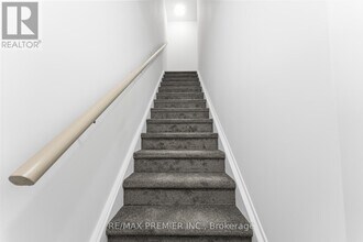 851-851 Sheppard Ave W in Toronto, ON - Building Photo - Building Photo