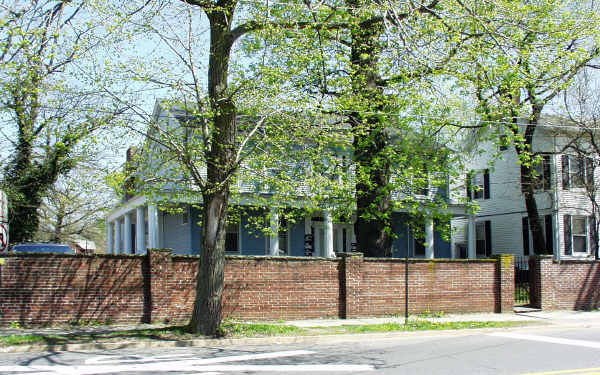 57 South St in Freehold, NJ - Building Photo