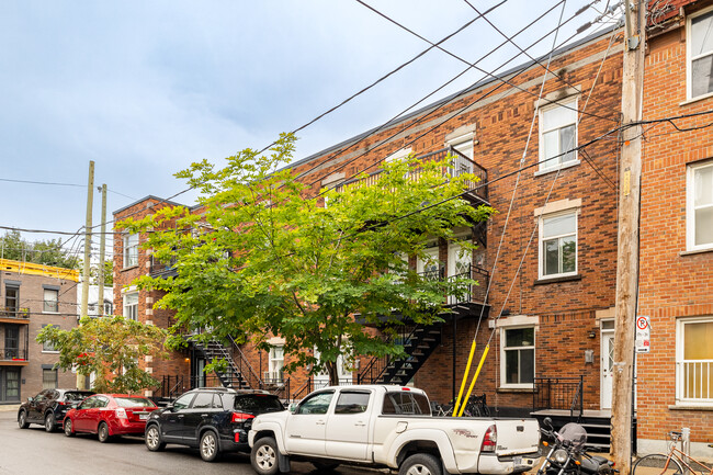 1301-1315 Logan Rue in Montréal, QC - Building Photo - Building Photo