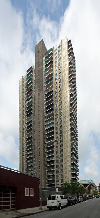 St. Nicholas Tower in New York, NY - Building Photo