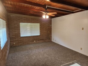 1431 Orange Ave in Redding, CA - Building Photo - Building Photo