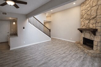 12218 Wild Pine Dr in Houston, TX - Building Photo - Building Photo