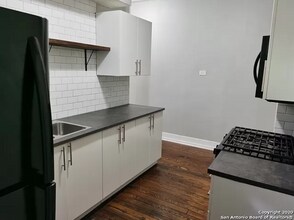 428 Dunning Ave in San Antonio, TX - Building Photo - Building Photo