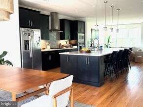 22367 TrailView Crossing Terrace in Ashburn, VA - Foto de edificio - Building Photo