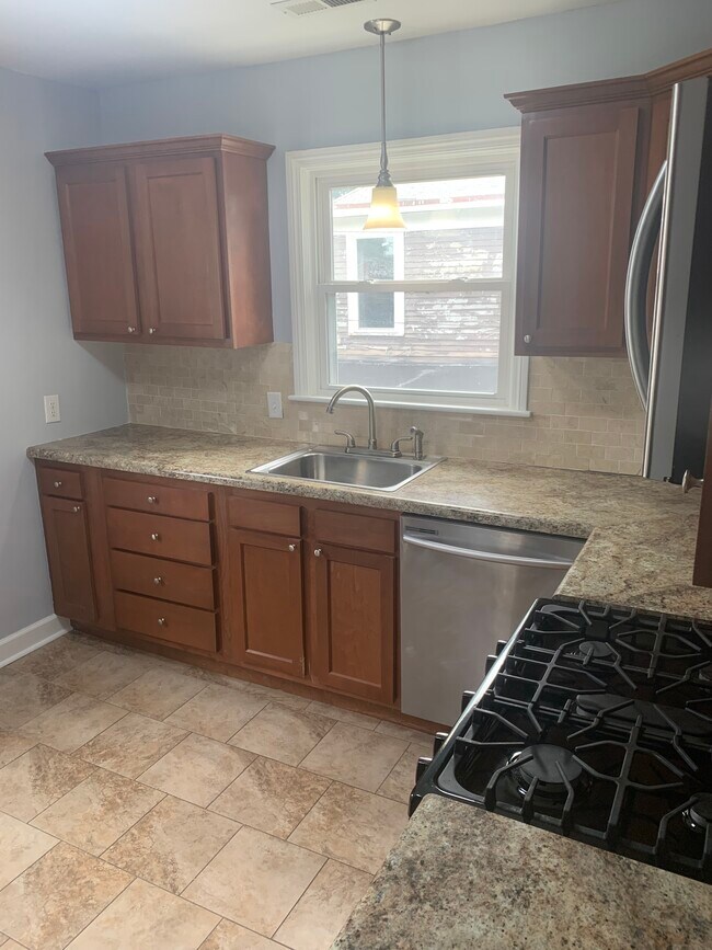 842 12th Ave Rentals in Huntington, WV