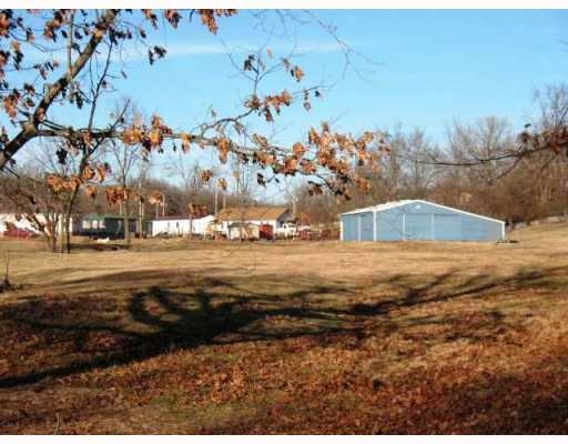 N 4700 Rd in Stilwell, OK - Building Photo