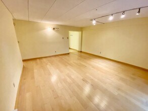 135 Pleasant St in Brookline, MA - Building Photo - Building Photo