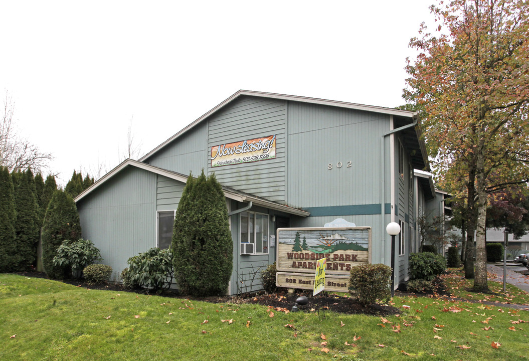 Woodside Park Apartments in Newberg, OR - Building Photo