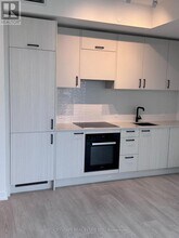 1 Quarrington Lane in North York, ON - Building Photo - Building Photo