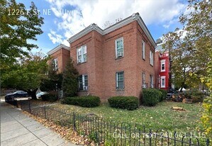 1226 F St NE in Washington, DC - Building Photo