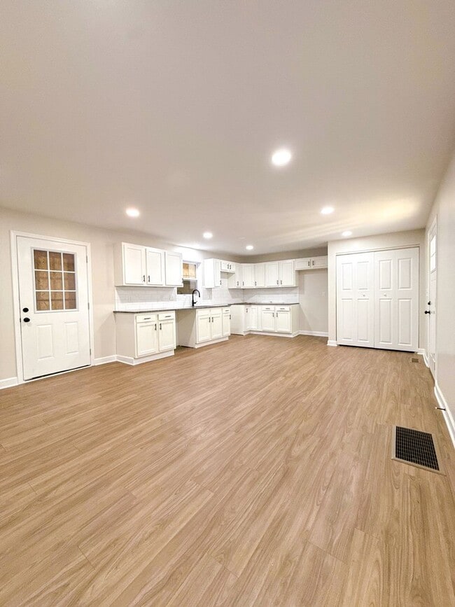 2372 Howey Rd in Columbus, OH - Building Photo - Building Photo