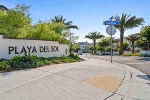 5160 Calle Sand Arch in San Diego, CA - Building Photo