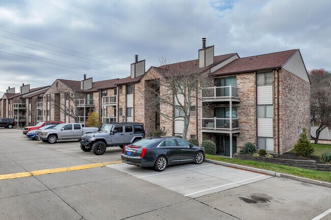 Woodland Hills of Southgate in Southgate, KY - Building Photo - Building Photo