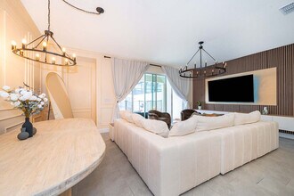 1660 Tropical Palms Cir in Kissimmee, FL - Building Photo - Building Photo