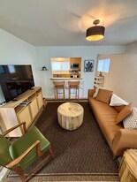 337 D St in Springfield, OR - Building Photo