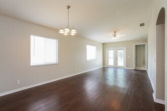 13123 Fennway Ridge Dr in Riverview, FL - Building Photo - Building Photo