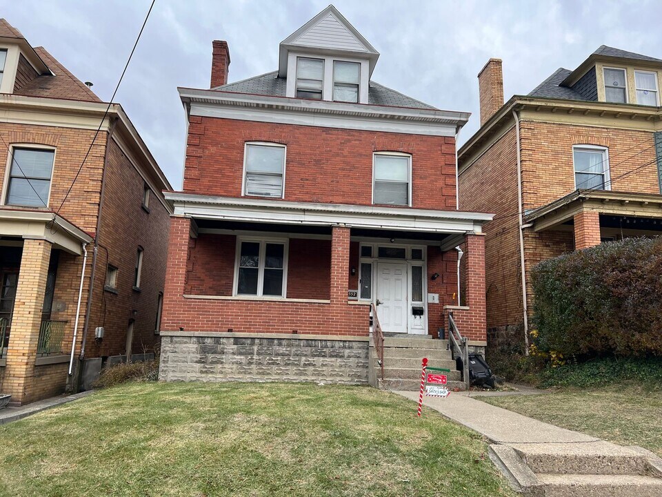 552 Dawson Ave in Pittsburgh, PA - Building Photo