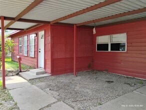 5954 Doolittle Blvd in Houston, TX - Foto de edificio - Building Photo