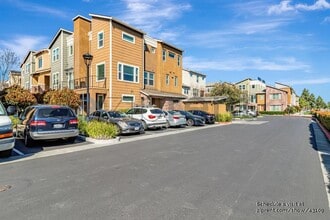 325 Charles Morris Ter in Sunnyvale, CA - Building Photo - Building Photo