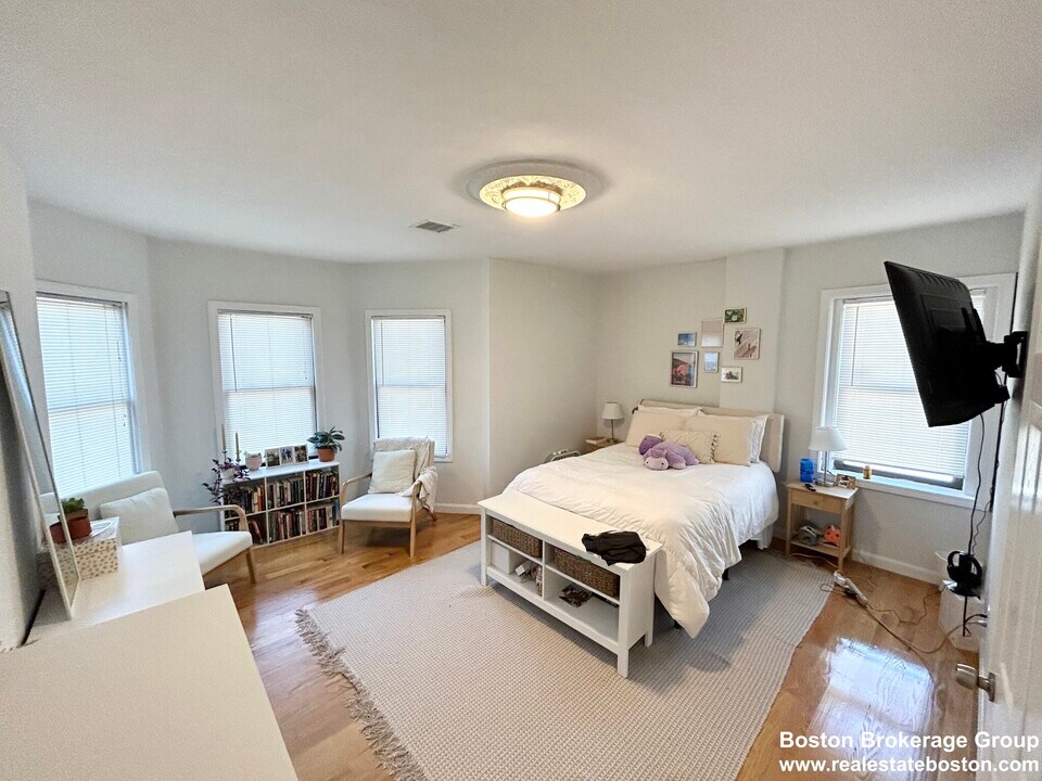 922 Dorchester Ave, Unit #2 in Boston, MA - Building Photo