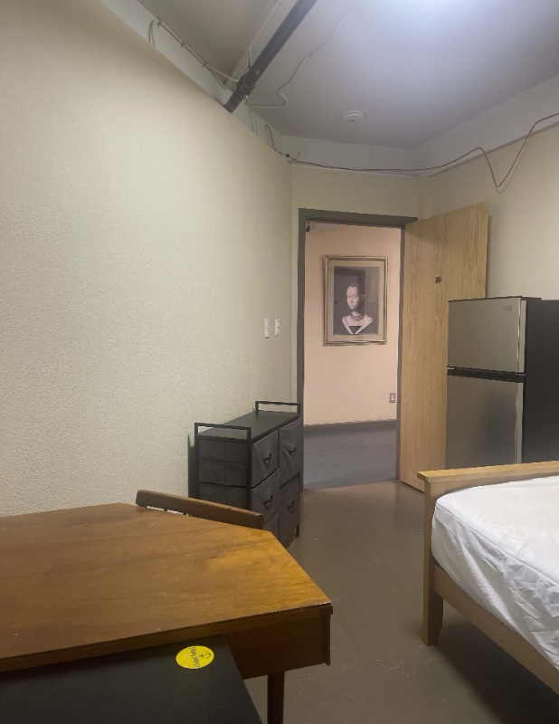 612 E 14th Ave in Anchorage, AK - Foto de edificio - Building Photo