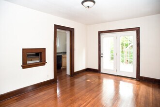 2350 Chickasaw St in Cincinnati, OH - Building Photo - Building Photo