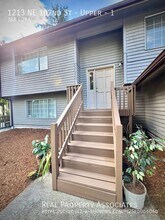 1213 NE 102nd St in Seattle, WA - Building Photo - Building Photo
