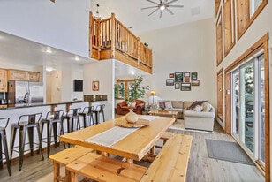 130 Par Dr in Cascade, ID - Building Photo