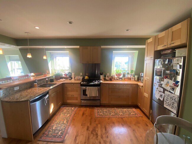 9 Claremon St, Unit 3 in Somerville, MA - Building Photo - Building Photo