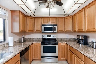 736 Island Way in Clearwater, FL - Building Photo - Building Photo