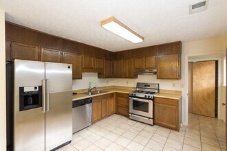 765 Oxford Hall Dr SW in Lawrenceville, GA - Building Photo - Building Photo