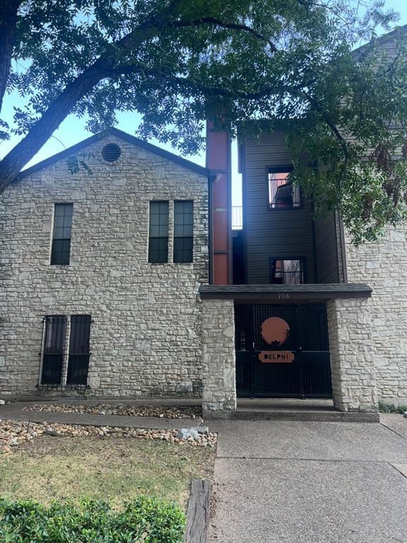 property at 706 W 24th St