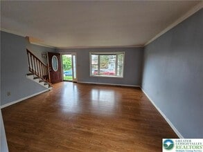 656 Furnace St in Emmaus, PA - Building Photo - Building Photo