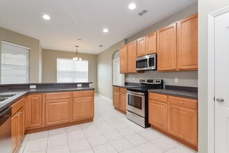 444 Arch Ridge Loop in Seffner, FL - Building Photo - Building Photo