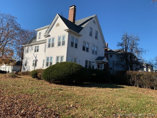 73 Ardmore Rd in West Hartford, CT - Building Photo