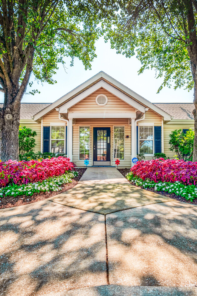 Barrington Parc Apartments in Moody, AL - Building Photo - Building Photo