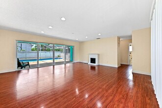 10332 Dorchester Dr in Boca Raton, FL - Building Photo - Building Photo