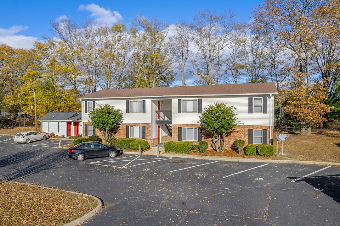 Maple Court Apartments in Simpsonville, SC - Foto de edificio