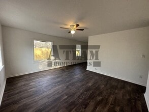 106 N Church St in Trinidad, TX - Building Photo - Building Photo