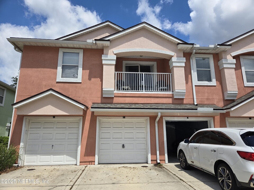 13827 Herons Landing Way in Jacksonville, FL - Building Photo