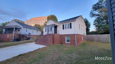 7 Ratcale Ln in Durham, NC - Building Photo - Building Photo