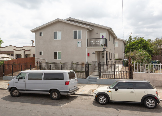 2508 Houston St in Los Angeles, CA - Foto de edificio - Building Photo